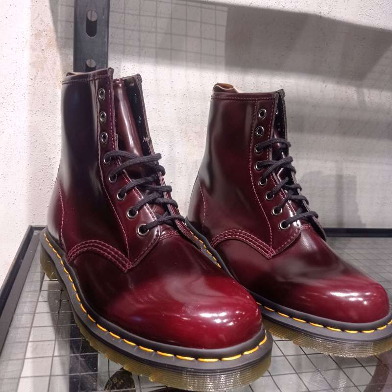 Docmart maroon discount