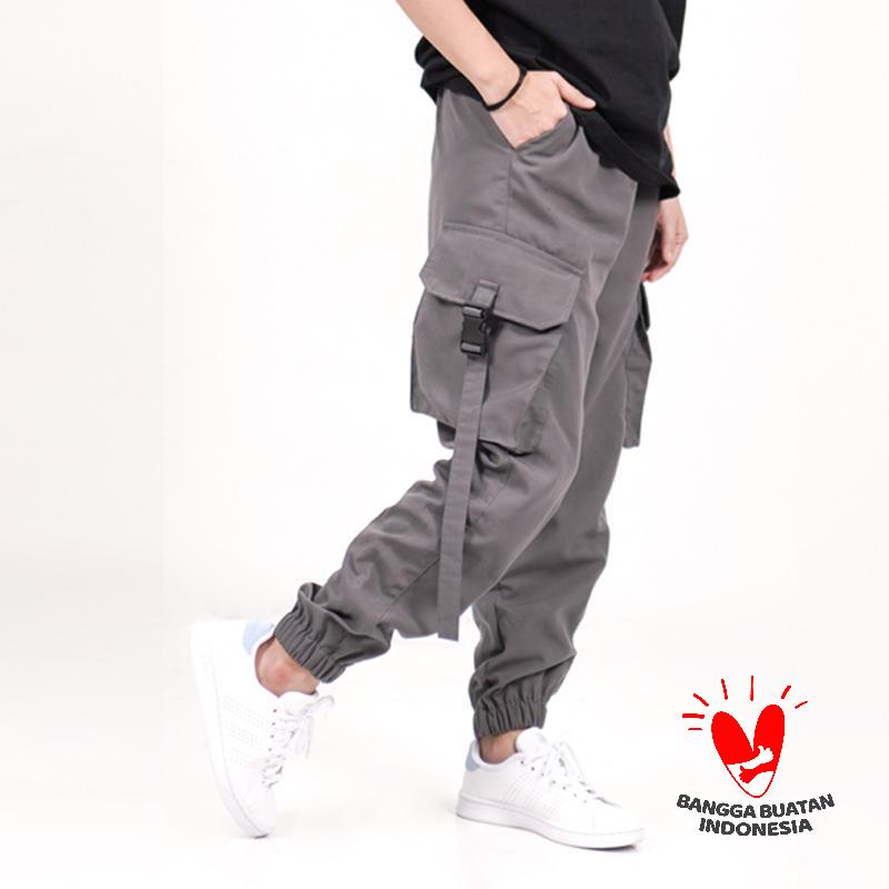 Jual Okechuku Artha Hypebeast Cargo Jogger Pants Wanita Online Maret 2021 Blibli Celana jogger cargo ini bisa digunakan untuk pria…» okechuku artha hypebeast cargo jogger pants wanita