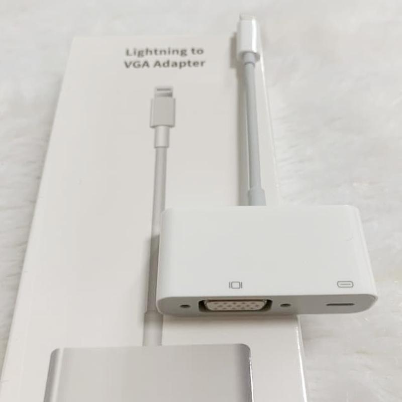 Apple Lightning to VGA Adapter [M26 