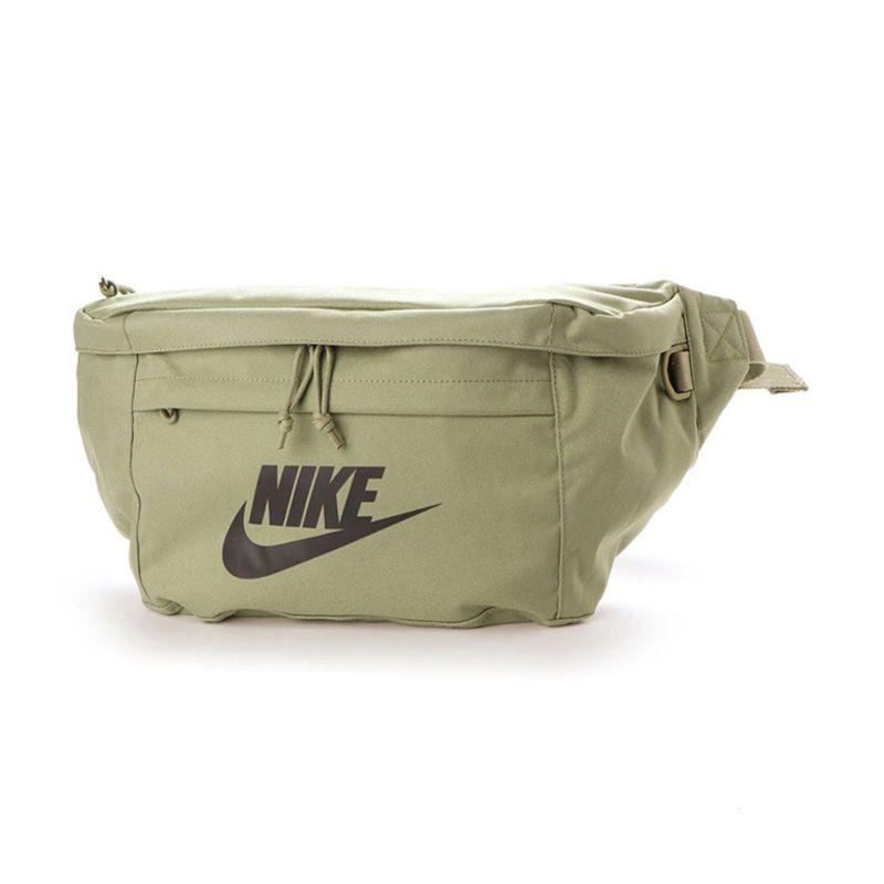 Nike shop tech tasje