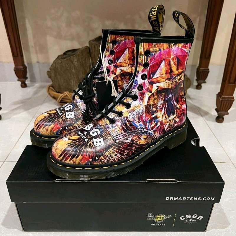 Jual SALE SEPATU DOCMART DR MARTENS 1460 CBGB MULTI COLOR SIZE
