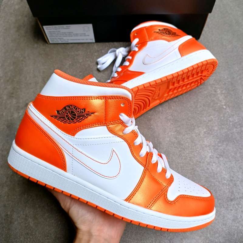 Jordan 1 discount metallic orange
