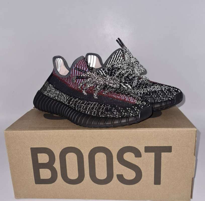 sepatu yeezy boost 350