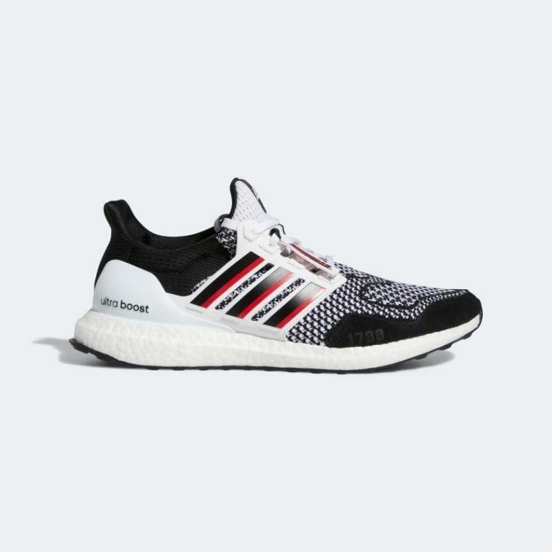 Sepatu running adidas ultra boost outlet