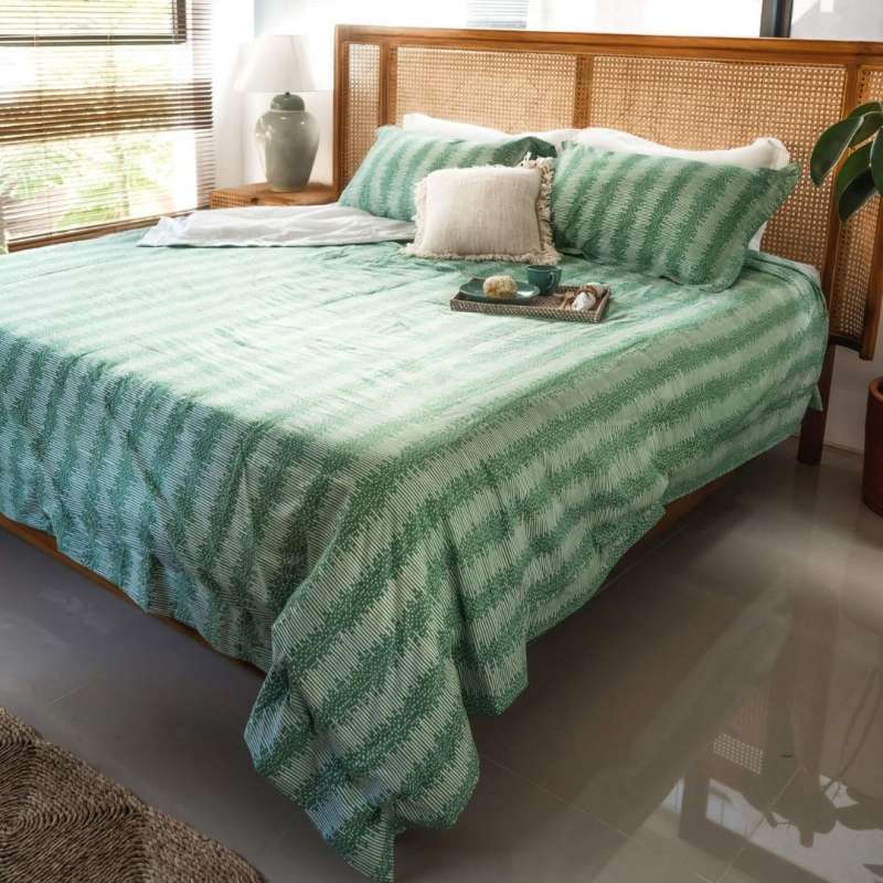 Bima Wilis Batik Series Bedding Set Sprei Dan Quilt Cover Pre Order Terbaru Juli 2021 Harga Murah Kualitas Terjamin Blibli