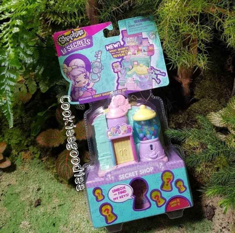 Jual Shopkins Lil Secrets Mini Playset Sweet Retreat Candy Shop Online Maret 2021 Blibli More than 12 shopkins lil secrets secret bag tag at pleasant prices up to 26 usd fast and free worldwide shipping! shopkins lil secrets mini playset sweet retreat candy shop