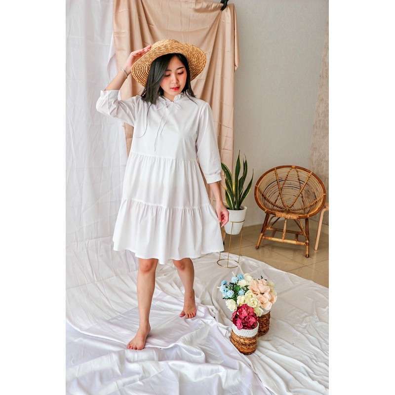 Hola Pose Elise Dress Putih Dress Cantik Dress Santai Dress Ibu Hamil Baju Terusan Semua Ukuran White Terbaru Agustus 2021 Harga Murah Kualitas Terjamin Blibli