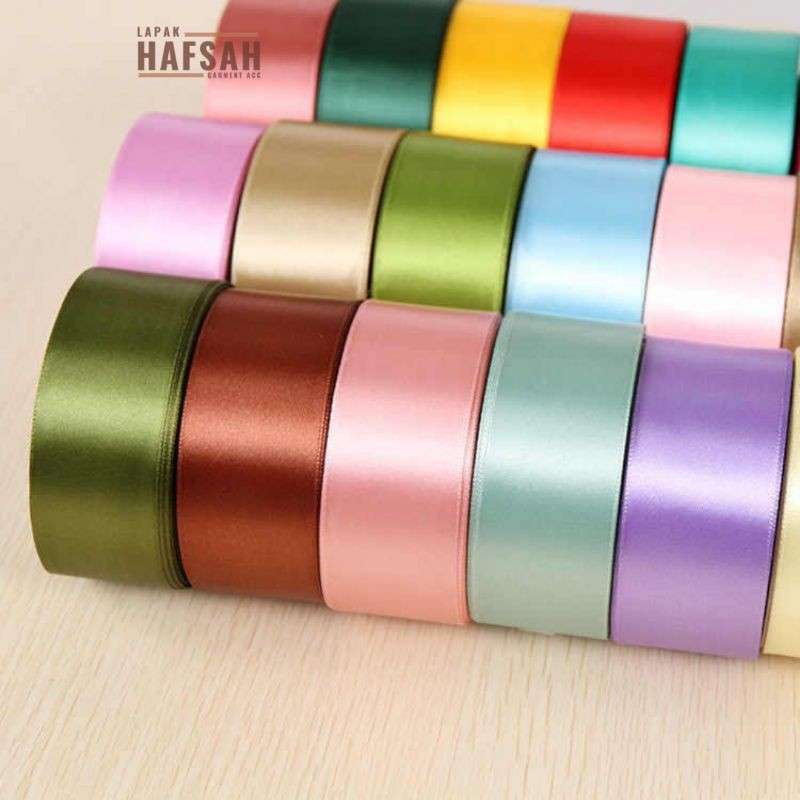 Jual Pita Satin 1 Inch 2 5 Cm Per Roll Murah Mei 2021 Blibli