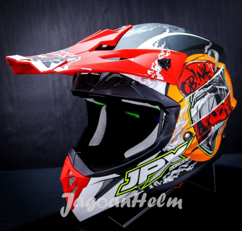 Helm sales fox trail