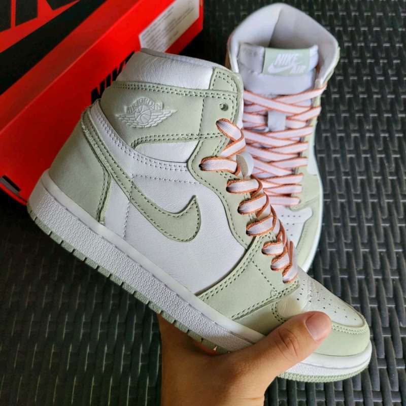 Air Jordan High OG Seafoam (W) || pearl white pine green tosca - Main Image