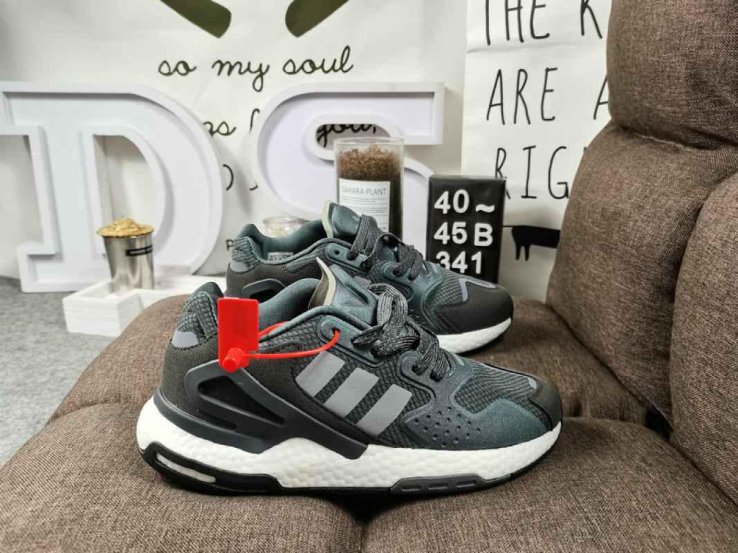 Jual Adidas Day Jogger Men's sneakers 