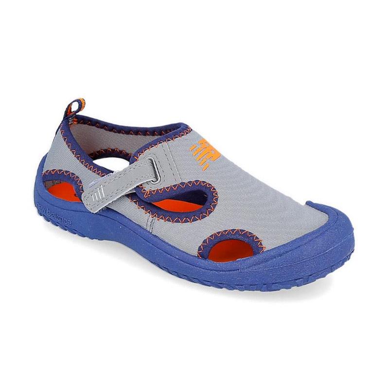 new balance kids flip flops