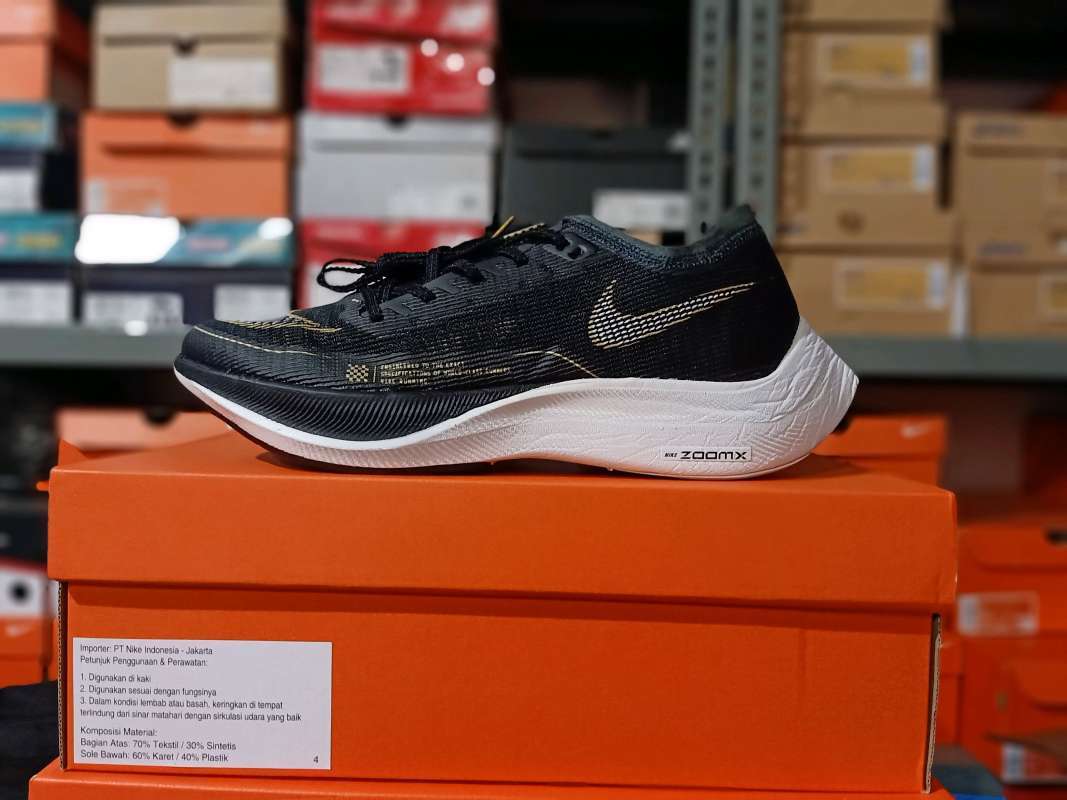 Jual Sepatu Lari Pria Nike Zoomx Vaporfly Next 2 Black metalic Gold Original Di Seller Go store Cinangka Kota Depok Blibli