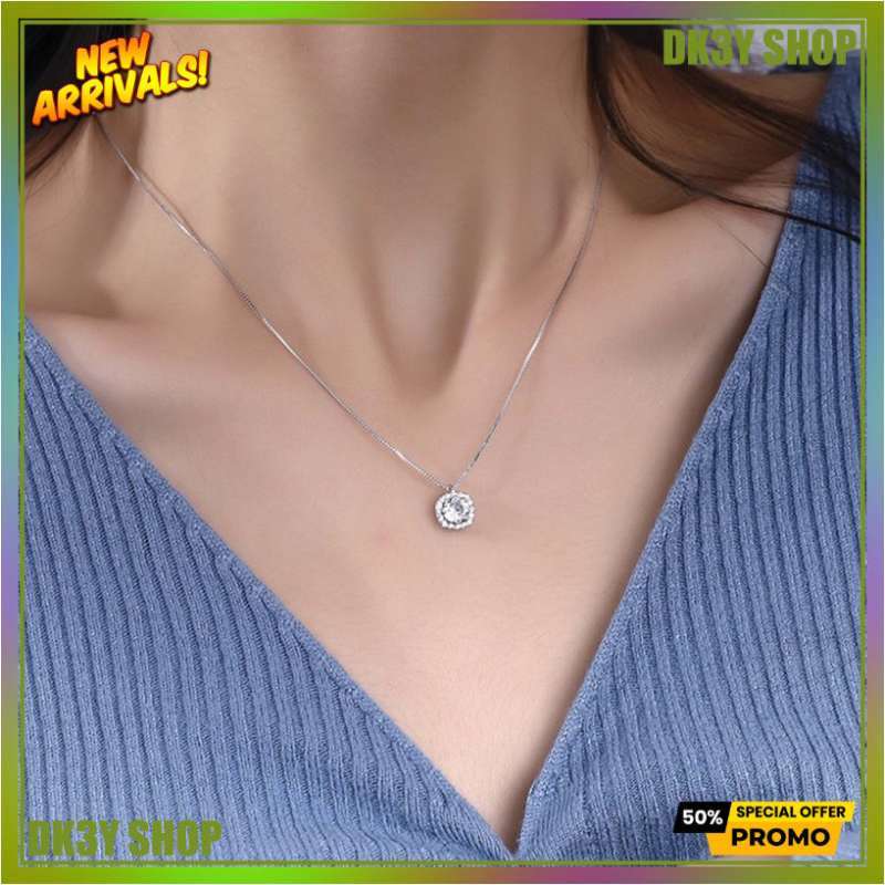 Small Square Pendant Necklace Eleg 