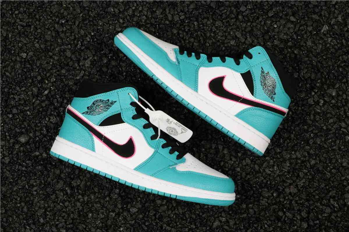 Jual 2022 New Air Jordan 1 Men And 