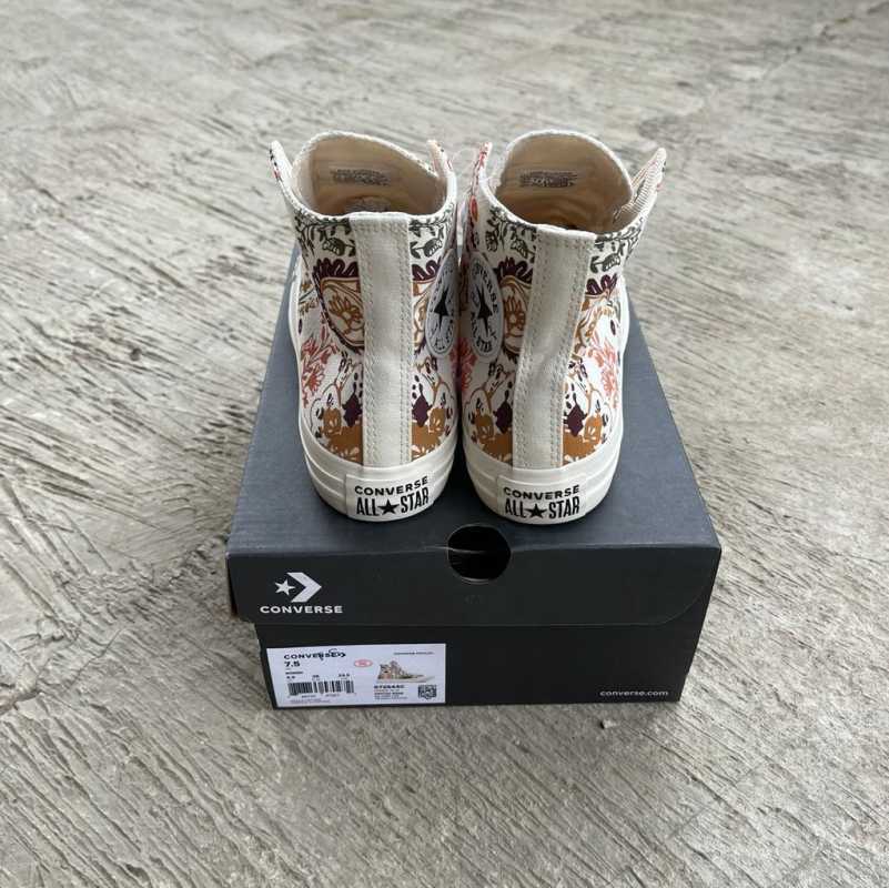 converse beige canvas