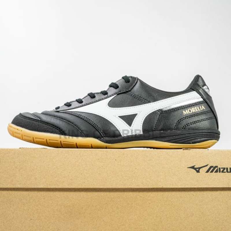 Kasut deals futsal mizuno