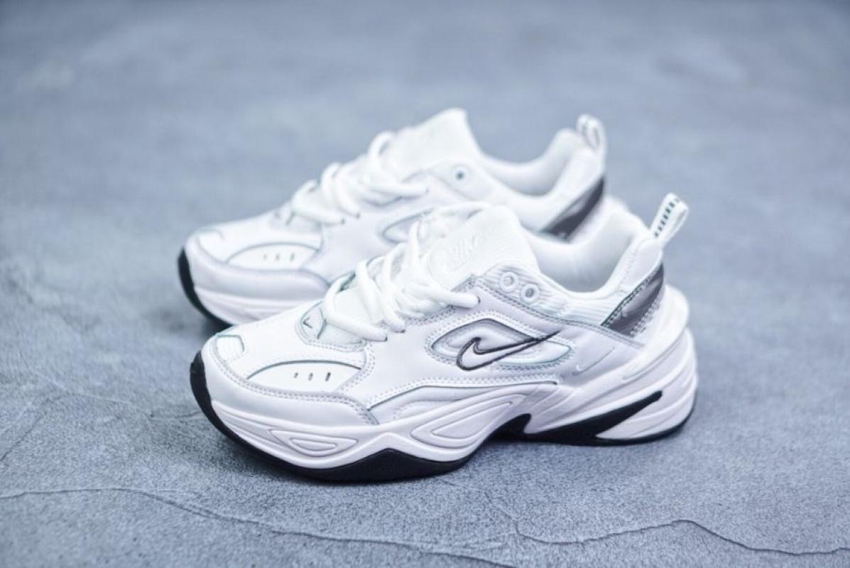 nike air monarch the m2k