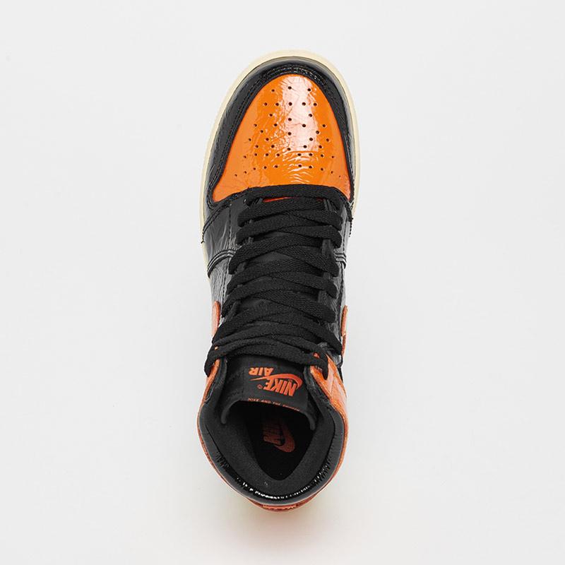 Jual NIKE Air Jordan 1 Retro High 
