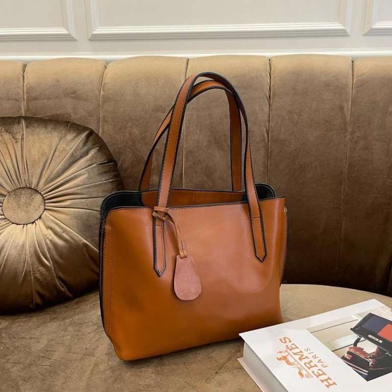 Tote bag hotsell kulit asli