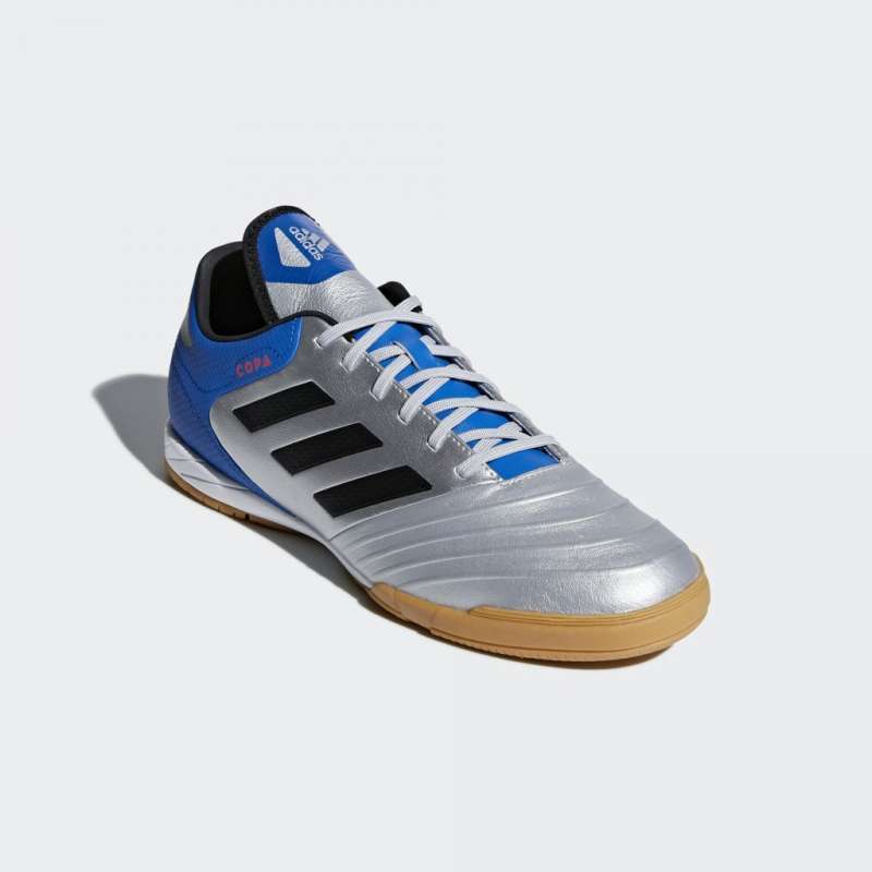 Jual Adidas Copa Tango 18 3 Indoor Sepatu Futsal Pria Db2452 Online Oktober 2020 Blibli Com