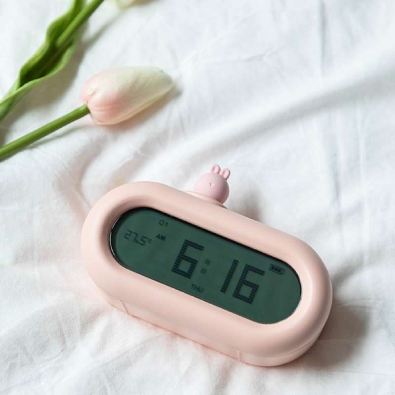 Jual Night Light Alarm Clock Digital Large Display Battery Operated Mirror Usb Charge Online Desember 2020 Blibli I have a decorative light up branch that's battery operated. blibli