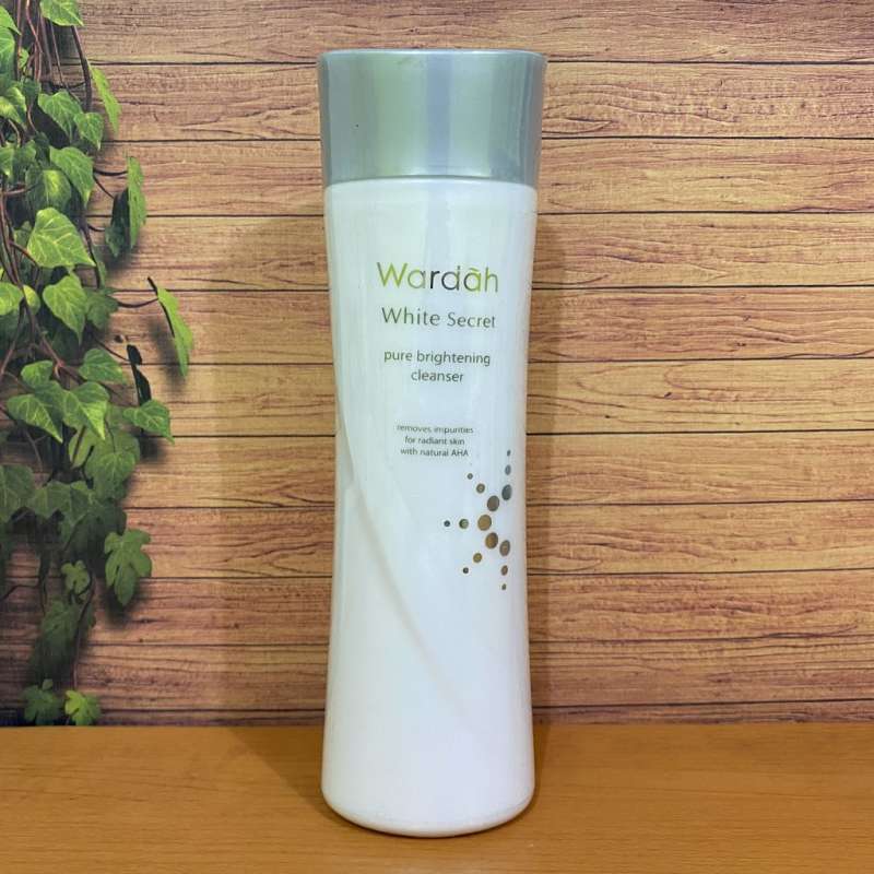 wardah pure brightening cleanser