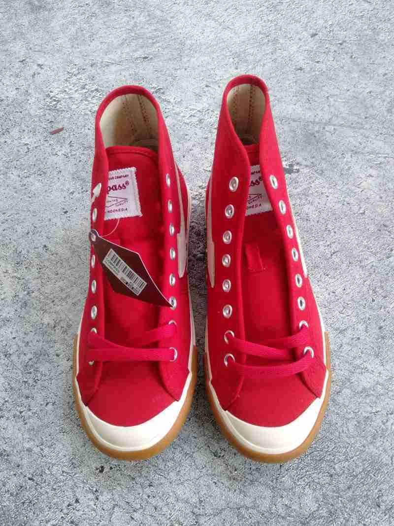 Jual SEPATU COMPASS GAZELLE HIGH RED GUM di Seller Sneakers_arw - Karang  Bahagia, Kab. Bekasi | Blibli