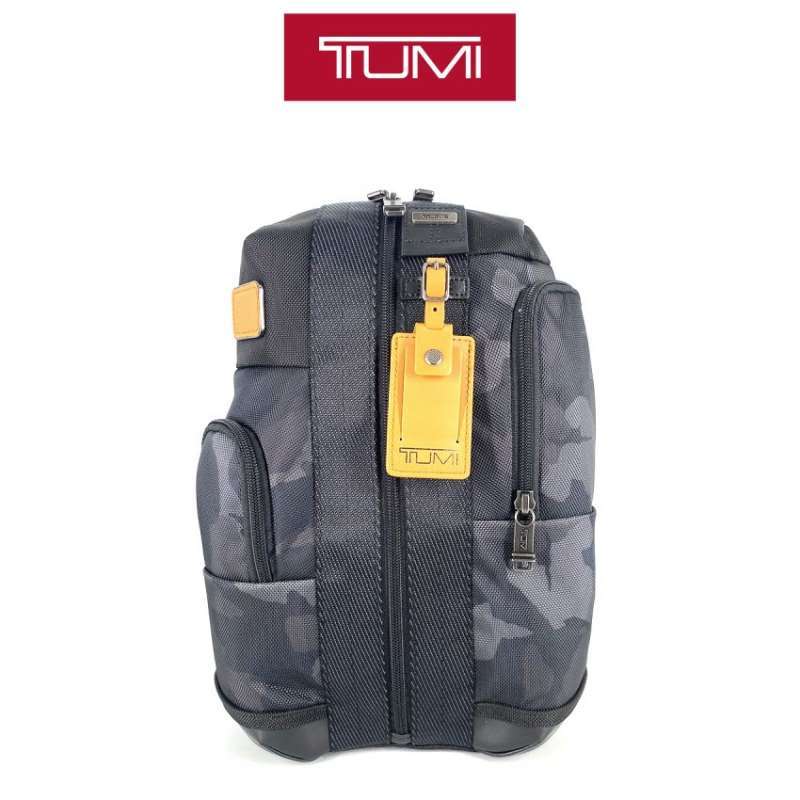 Tumi fremont 2025 higgins sling