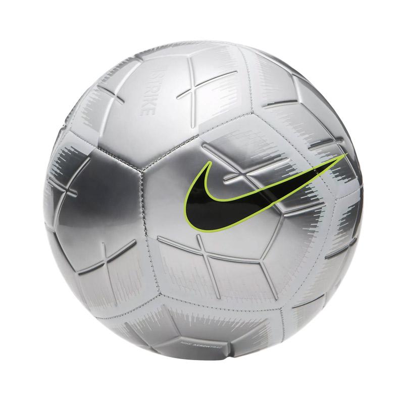 Nike strike 2018 top