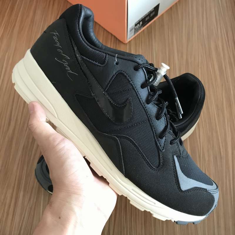 Air skylon 2 cool grey top