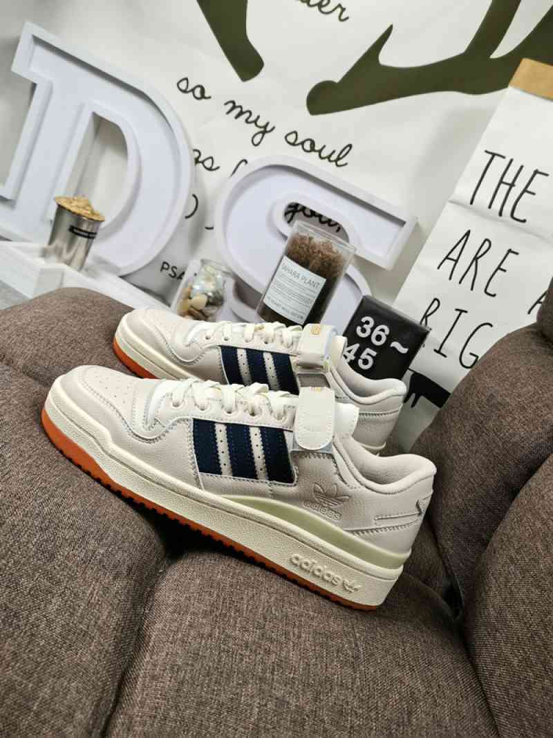 adidas women forum mid