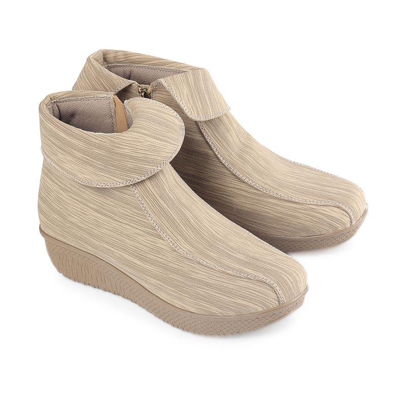 Jual Syaqinah 147 Sepatu Boots Wanita - Cream Terbaru - Harga Promo Juni 2019 | Blibli.com