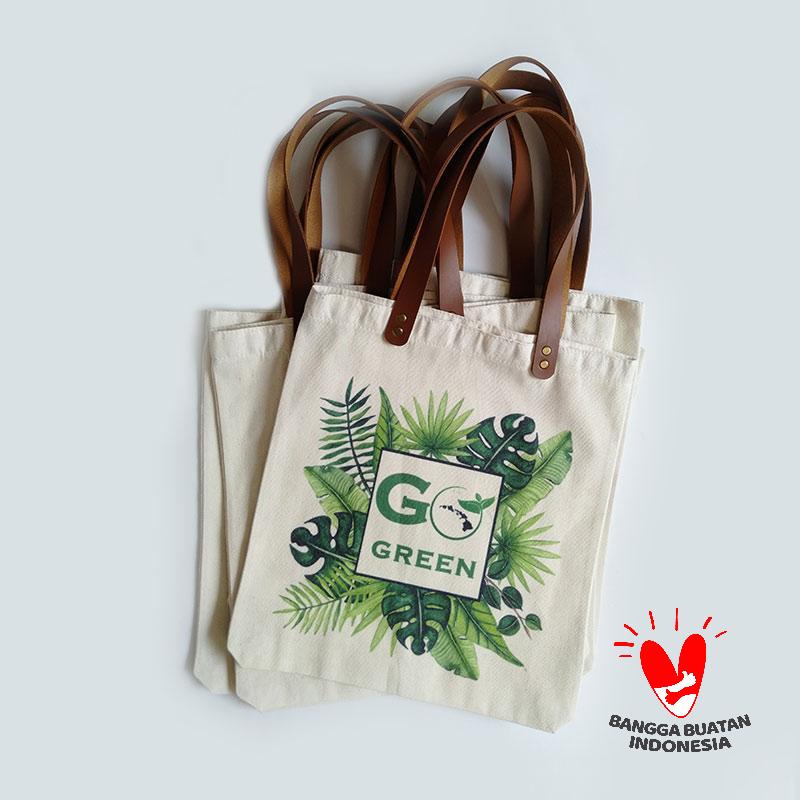 green canvas shoulder bag