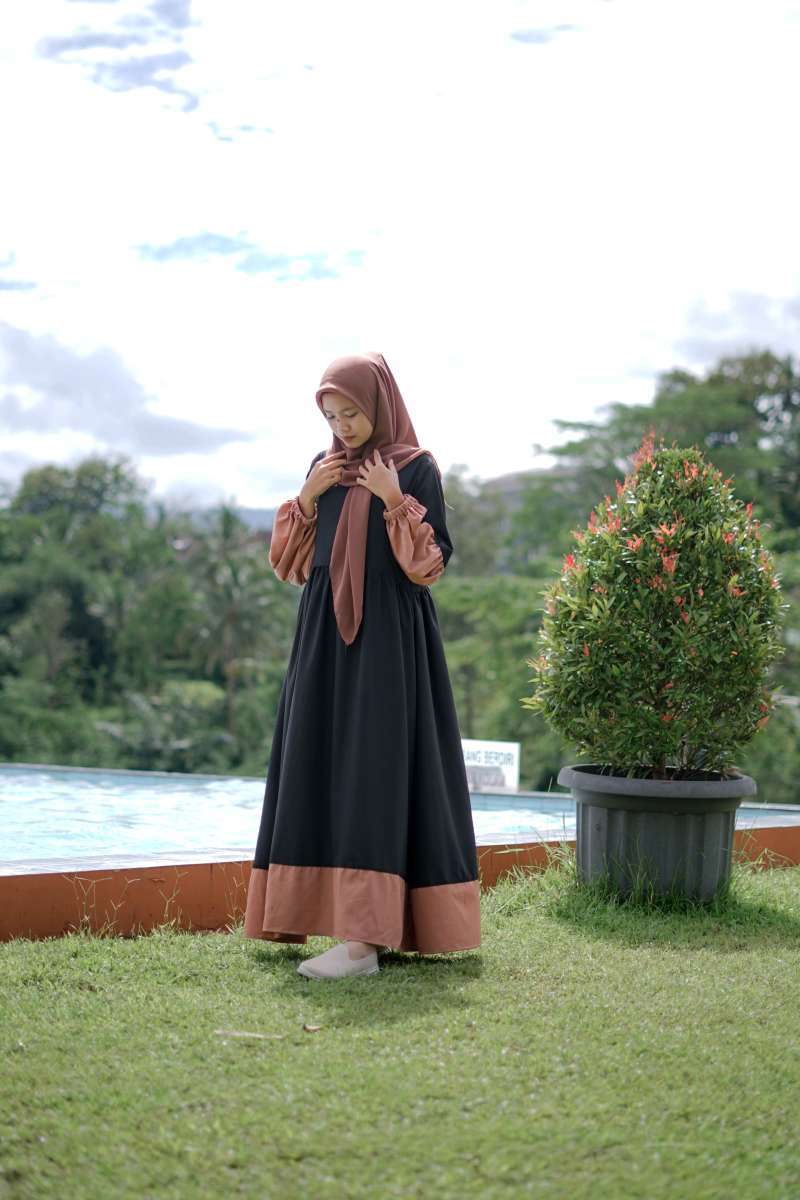 Dress muslimah discount simple elegan