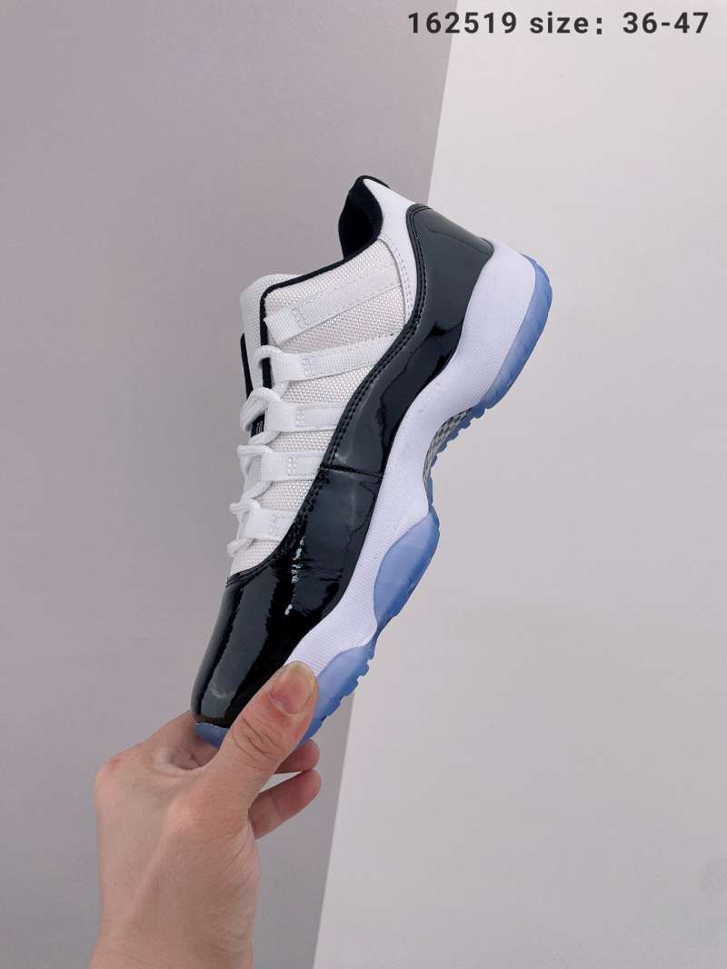 size 7 nike air jordan xi shoes