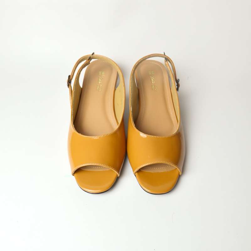 tu yellow sandals