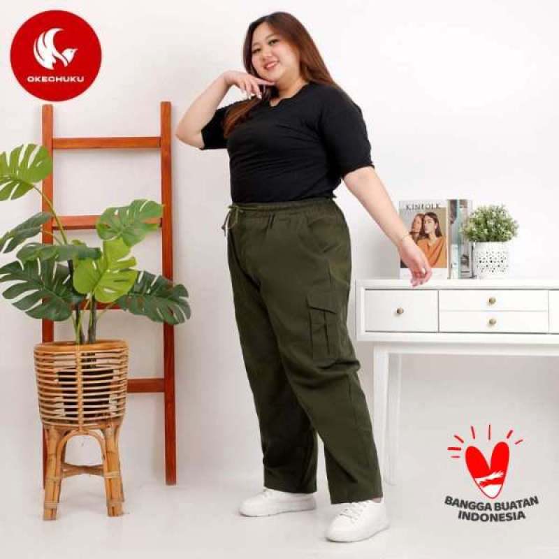 NTV boshlovchilarining yalangoch kokraklari