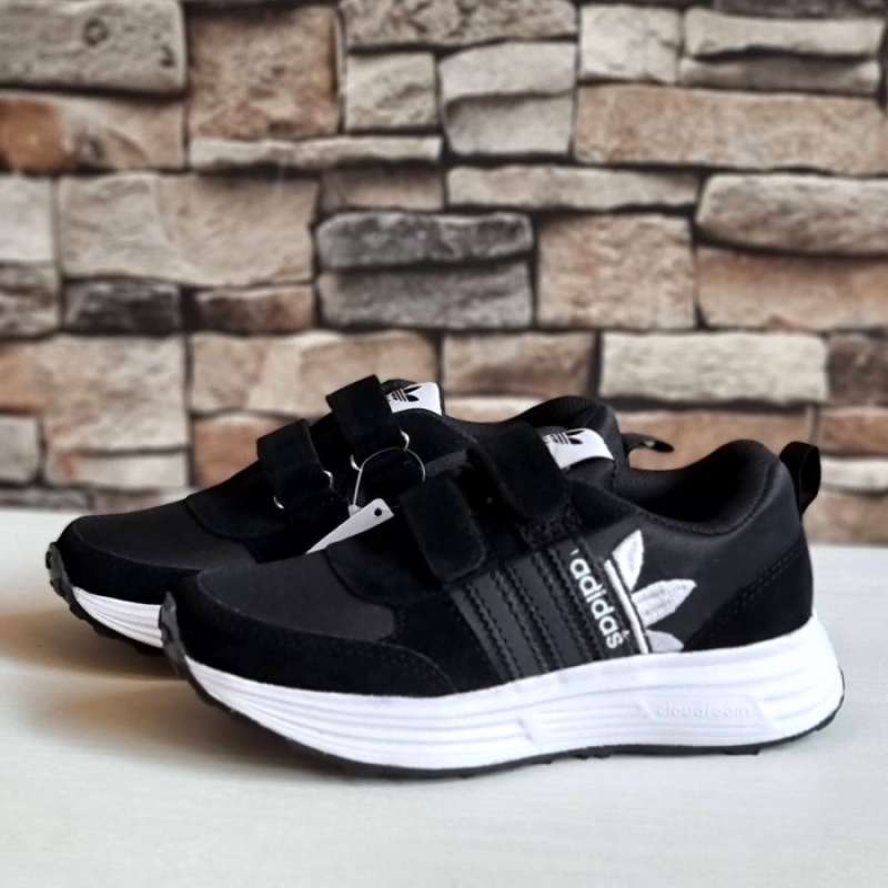 Foto sepatu new arrivals adidas laki laki