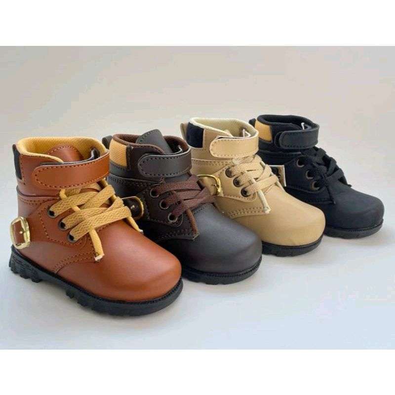 Jual sepatu boots anak//sepatu anak di Seller Ulfah boutique -  Panyindangan, Kab. Garut | Blibli