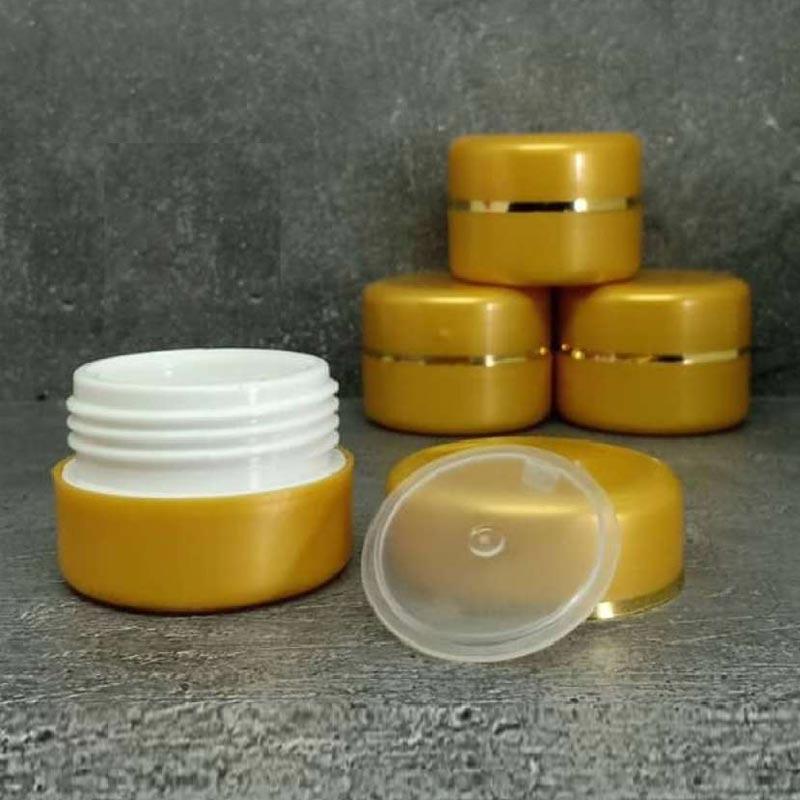 Cream gold shop