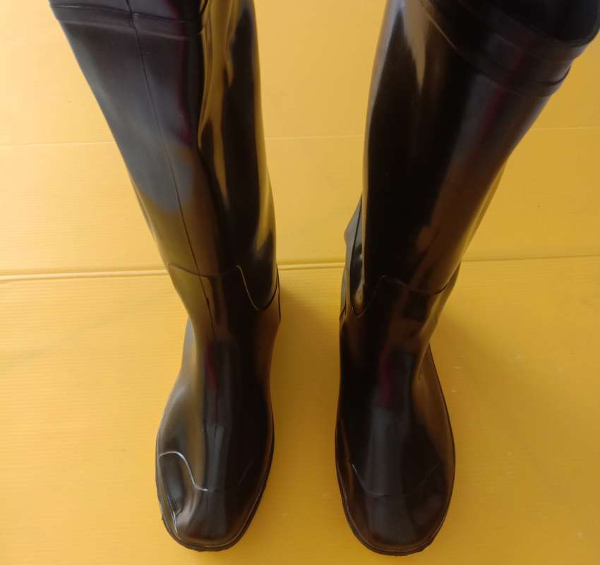 Jual Sepatu Boot Karet Panjang Hitam Anti Air Sepatu Air Sepatu Karet Online Oktober 2020 Blibli Com