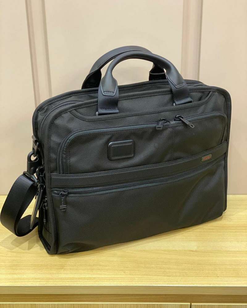 Tumi organizer portfolio brief discount