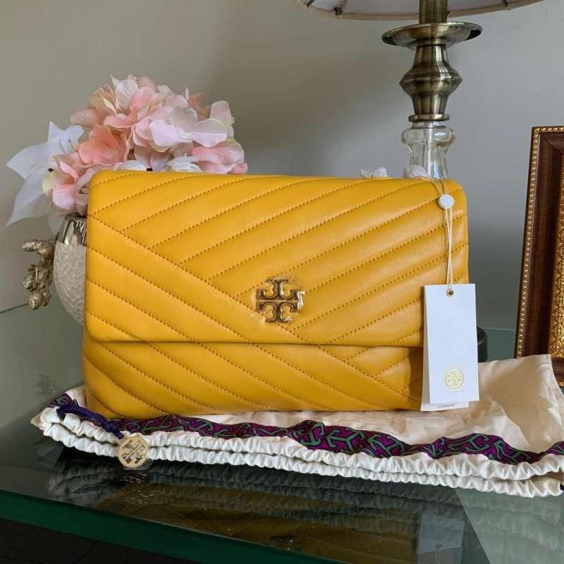 Kira chevron convertible shoulder outlet bag daylily