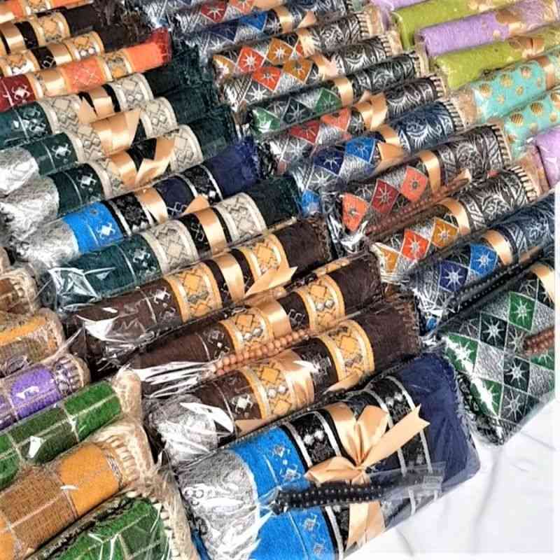 Elena Podkaminskayaning yalangoch mushuki Quloq emas