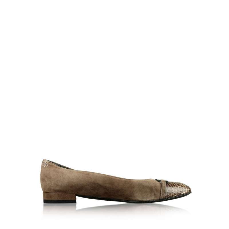Stuart weitzman triton leather flat new arrivals