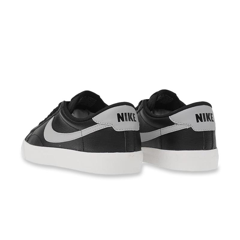 nike tennis black and white