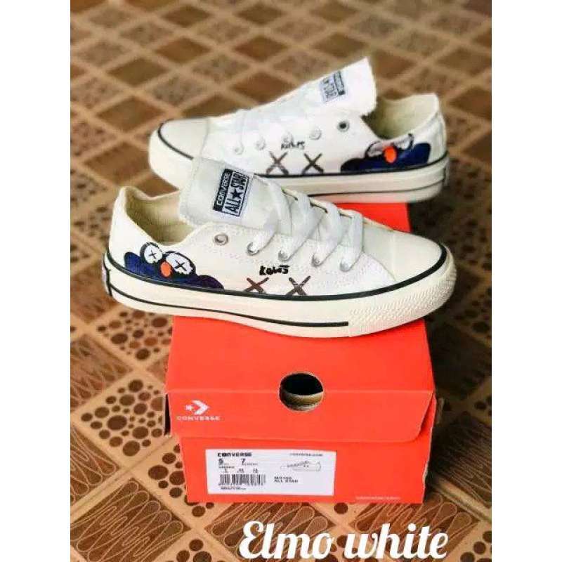converse x elmo