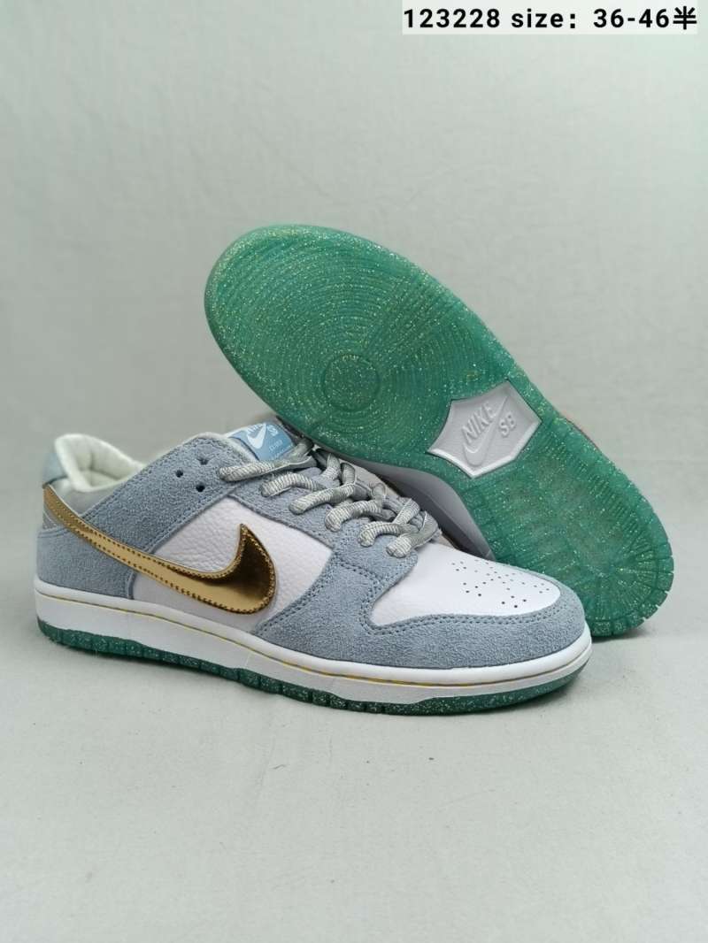 Jual Sean cliver x Nike SB Dunk Low Pro winter Valentine's Day ice and  snow, haze Blue Gold White hook crystal bottom Sean cliver and Nike  skateboard - 45 di Seller SNK