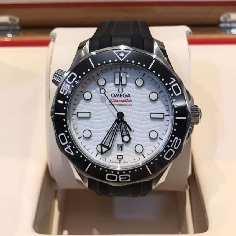 Seamaster Diver 300M, White Wave Dial 